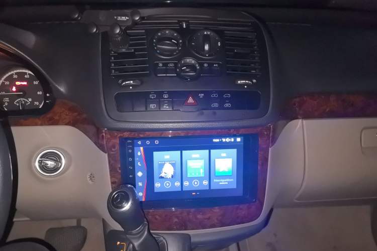 Used Mercedes-Benz Viano 2015 3.0L Partner Edition
