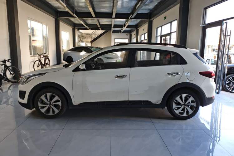 Used Kia KX Cross 2017 1.4L MT GLS