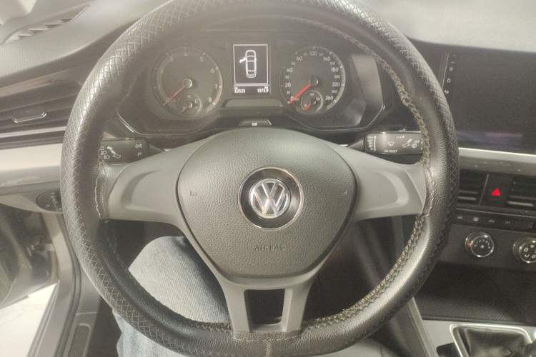 Used Volkswagen Bora 2019 1.5L Manual Fashion Edition Steering Wheel