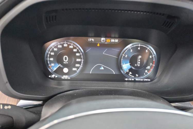 Used Volvo XC60 2021 T5 4x4 Smart Luxury Edition