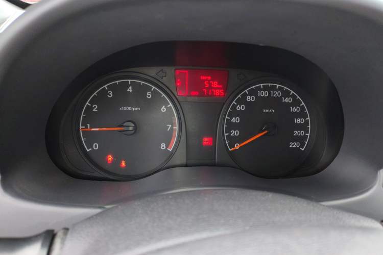 Used Hyundai Verna (older generation) 2014 1.4L Manual Smart GLS Trim Instrument Cluster