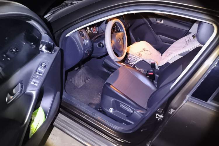 Used Volkswagen Tiguan 2015 1.8TSI Automatic Two-Wheel Drive Trend Edition Driver Seat