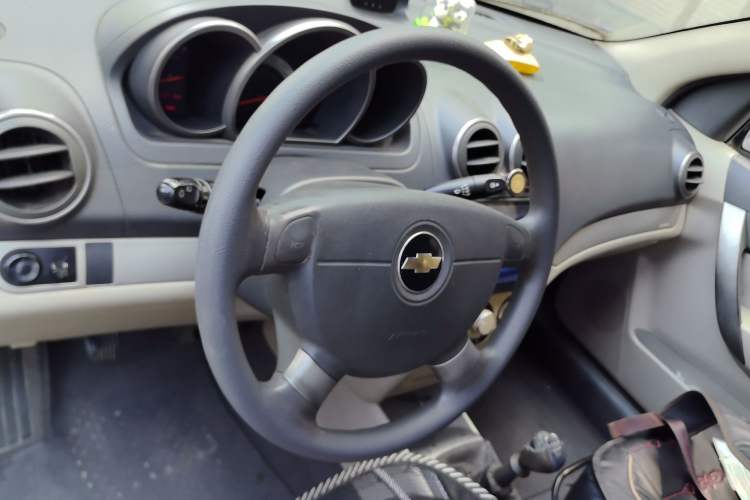 Used Chevrolet Lova 2010 1.4 MT Fengdu Version
