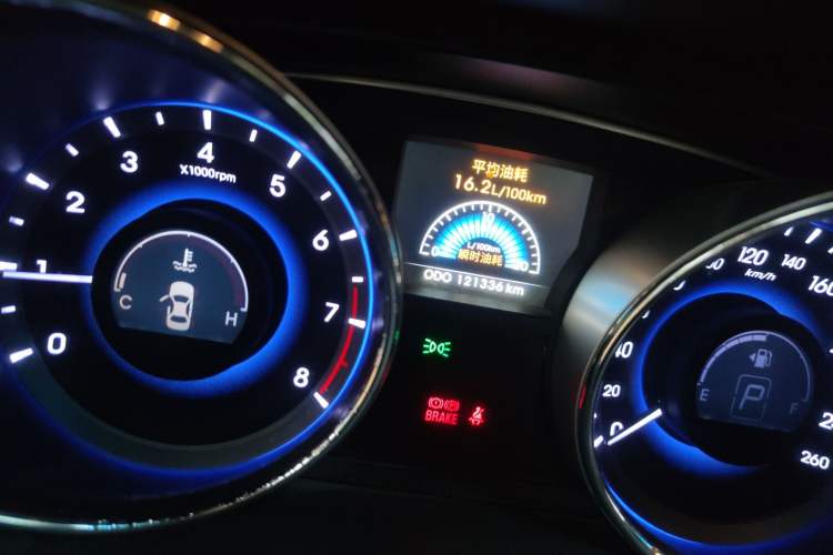 Used Hyundai Sonata 2014 2.4L Automatic Luxury Version China IV Standard