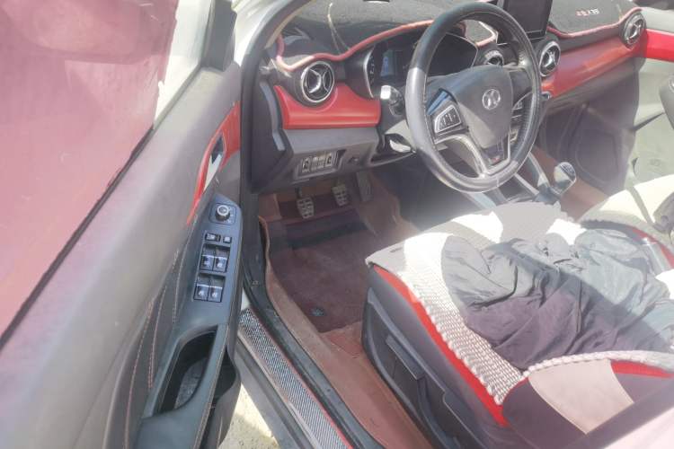 Used BAIC Senova X35 2016 1.5L Manual Elite Edition Driver Seat
