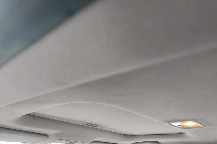 Used Kia Sportage R 2012 2.0L Automatic Two-Wheel Drive GL Trim
