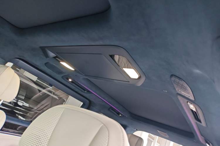 Used Zeekr 009 2024 7-Seater Walk-Through Version Four-Wheel Drive 108 kWh Headliner