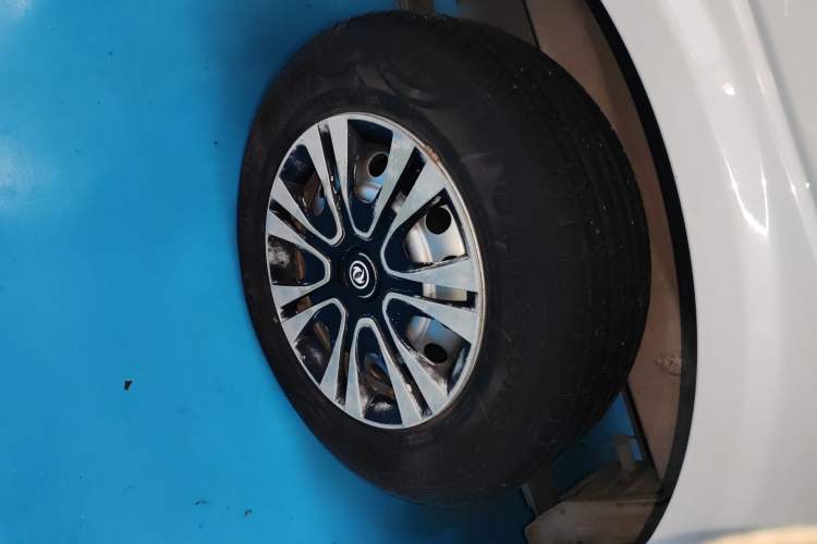 Used FORTHING Lingzhi 2019 M5L 1.6L 7-Seater Base Model China VI Standard