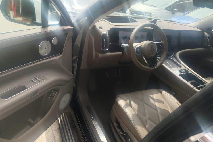 Used Hima AITO M9 2025 Extended-Range Ultra Version 52 kWh 5-Seater Edition