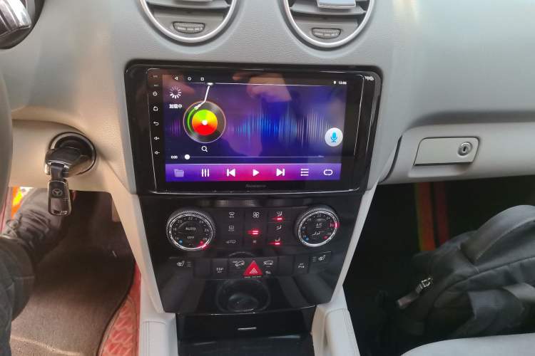 Used Mercedes-Benz M-Class 2010 ML 300 4MATIC