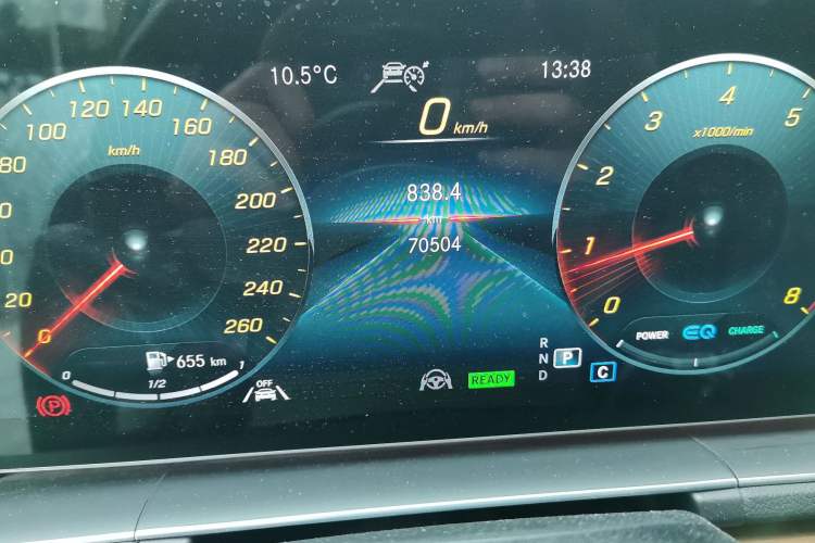 Used Mercedes-Benz GLS 2022 Second Facelift GLS 450 4MATIC Luxury Edition Odometer Close Up