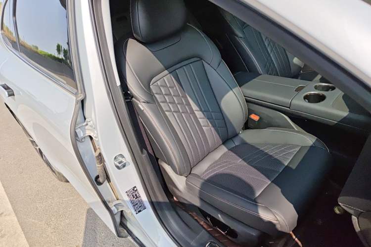 Used Baojun Enjoy 2025 Plug-in Hybrid 140km Luxury Edition Right Front Seat