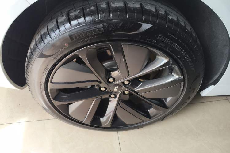 Used Li Auto L6 2024 Pro Model Right Rear Wheel Hub