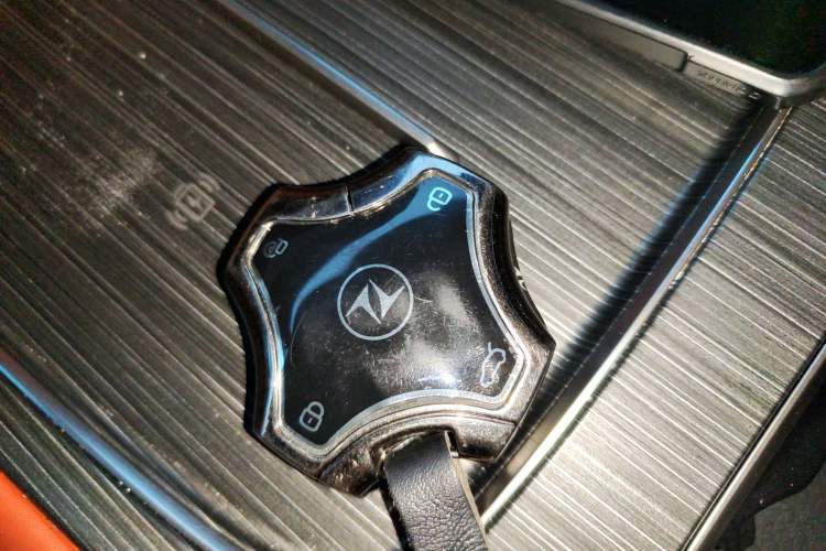 Used Dongfeng eπ eπ008 2024 210Max Range-Extended Version 6 Seats