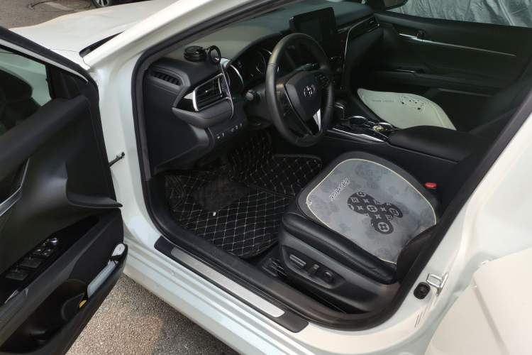 Used Toyota Camry 2021 2.0G Luxury Edition Driver Seat