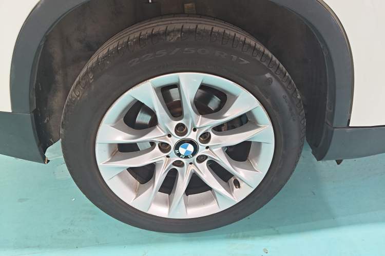 Used BMW X1 2014 sDrive18i Leading Model
