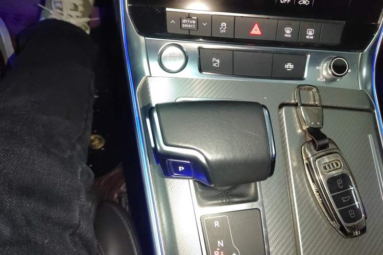 Used Audi A6L 2020 40 TFSI Luxury Prestige Edition Gear Lever