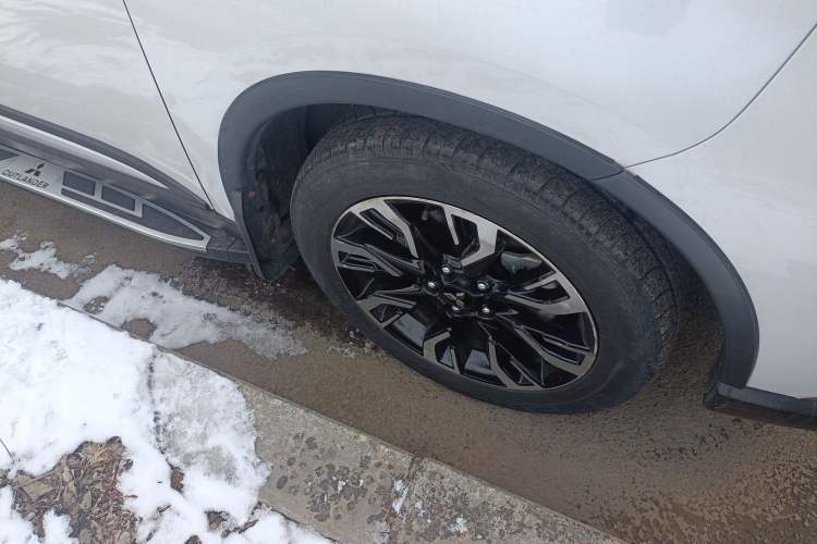 Used Mitsubishi Outlander 2020 2.4L 4x4 Zhi Xiang Edition 5 Seats