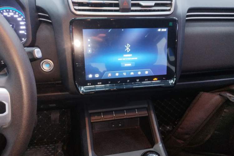 Used JMC DaDao 2024 All-Purpose 2.3T Diesel Manual Two-Wheel Drive Standard-Wheelbase Comfort Edition