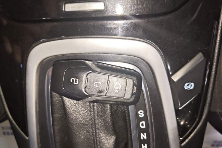 Used Ford Edge 2016 EcoBoost 245 Two-Wheel-Drive Titanium 7-Seater