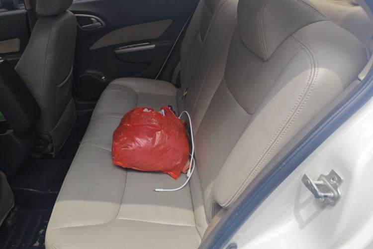 Used Baojun 630 2013 1.5L manual standard version