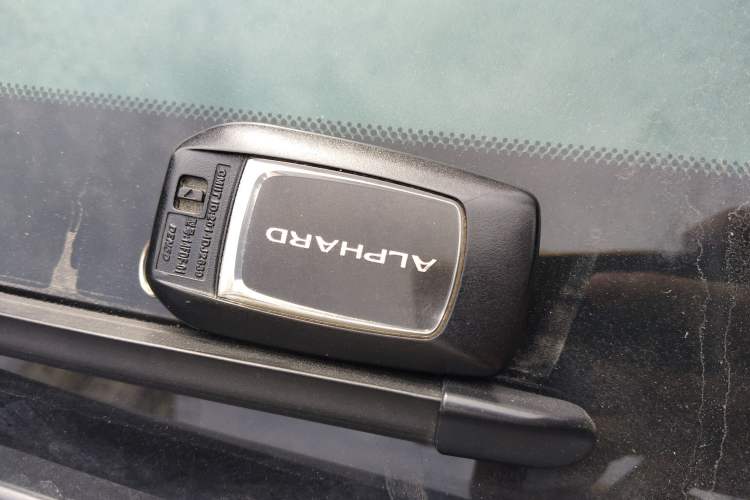 Used Toyota Alphard 2020 Dual-Engine 2.5L Luxury Edition