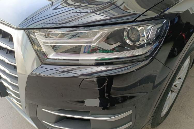 Used Audi Q7 2016 45 TFSI Technology Edition Left Front Headlight