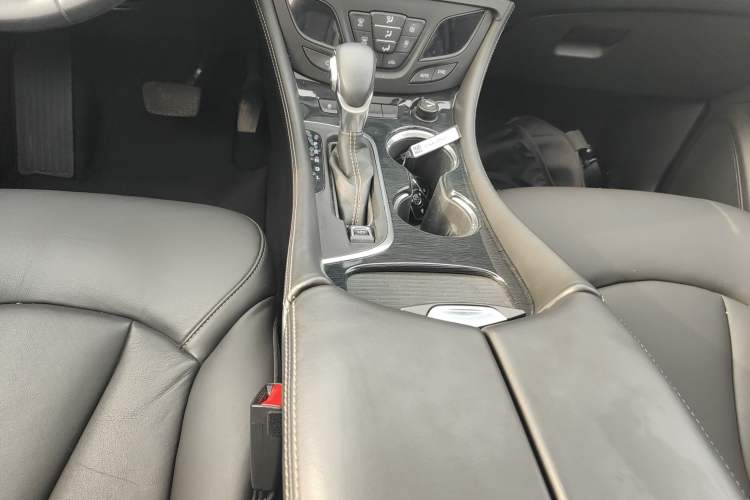 Used Buick Envision 2016 20T Two-Wheel-Drive Elite Model Gear Lever
