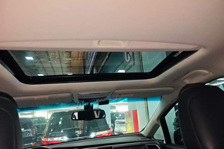 Used Honda Elysion 2016 2.4L Luxury Edition Headliner