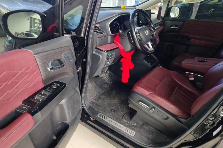 Used Honda Elysion 2022 2.0L eHEV Prestige Edition