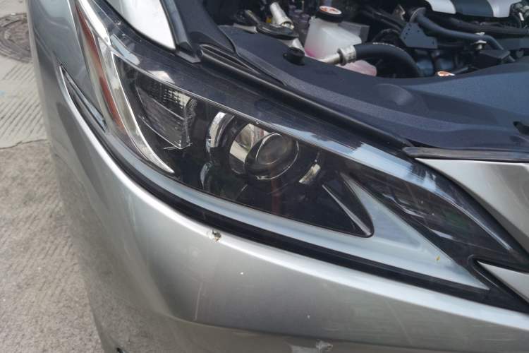 Used Lexus ES 2020 300h Premier Edition Right Front Headlight