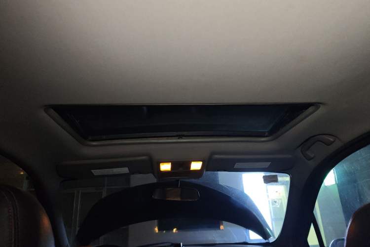 Used FORTHING Joyear X5 2013 1.6L Manual Luxury Model China IV Standard