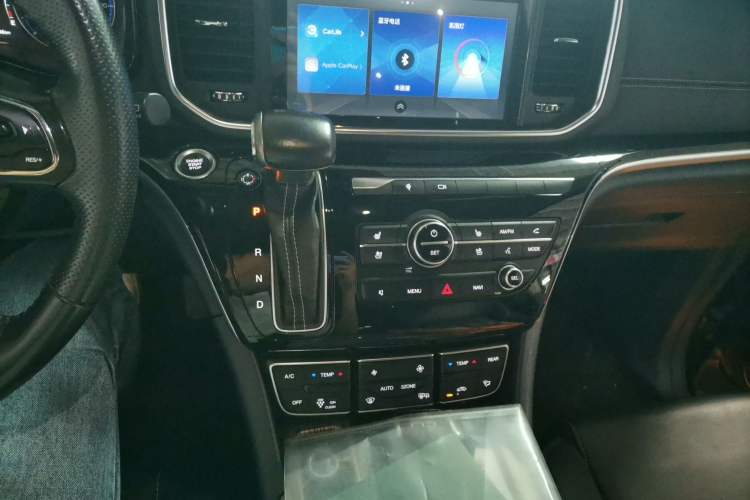 Used GAC Trumpchi M8 2020 Flagship Model 390T Supreme Edition Audio And AC Panel