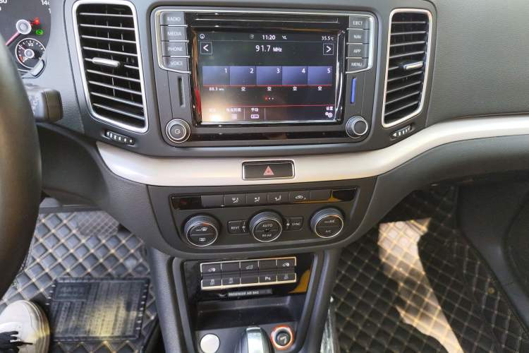 Used Volkswagen Sharan 2018 Revised Version 380TSI Comfort Edition 6-Seater
