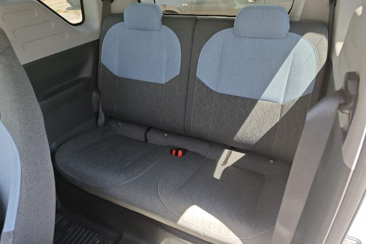 Used Geely Galaxy Panda 2023 Panda Mini 200km Endurance Bear
