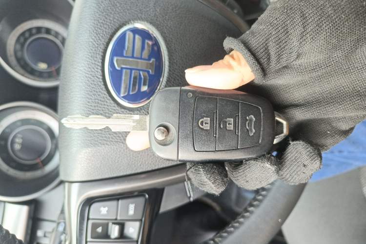 Used Bestune X80 2015 2.0L Automatic Comfort Anniversary Edition
