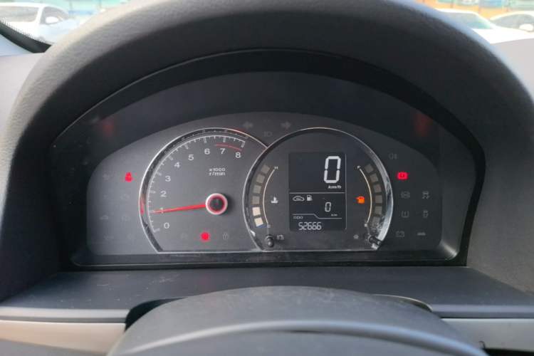 Used Roewe 350 2015 1.5L Manual Luxury Sunroof Edition

