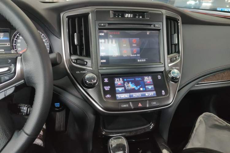 Used Toyota Crown 2018 2.0T Fashion Edition
