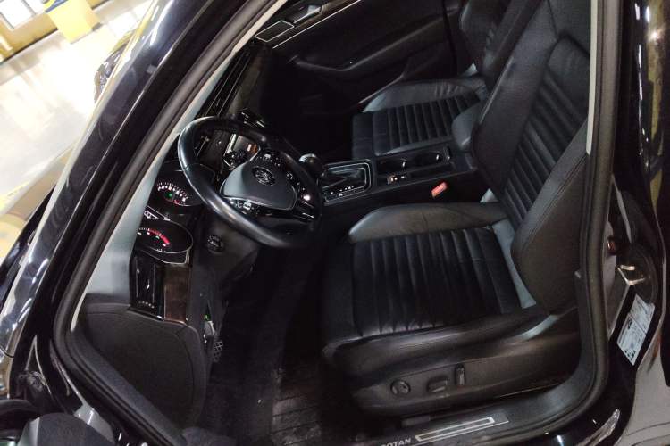 Used Volkswagen Magotan 2019 330TSI DSG Luxury Version China VI Standard
