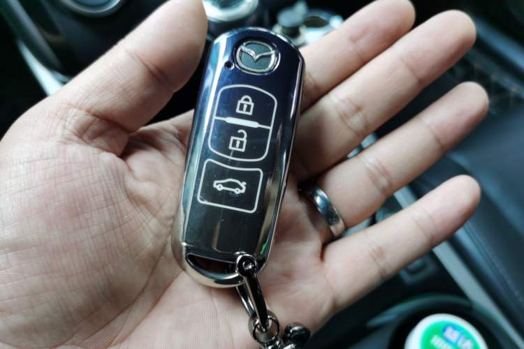 Used Mazda CX-7 2014 2.5L 2WD Premium Edition Vehicle Key