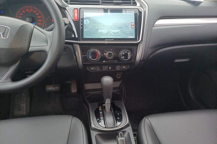 Used Honda Greiz 2016 1.5L CVT Classic Edition
