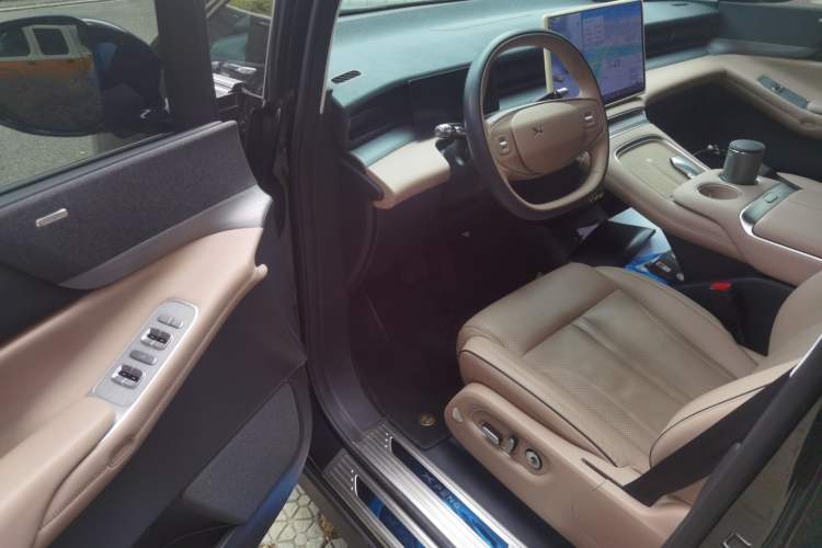 Used XPeng X9 2024 702 Ultra-Long Range Max