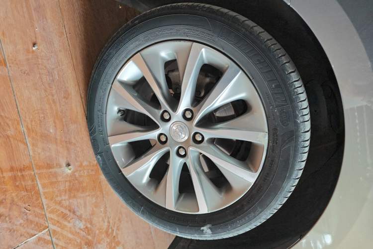 Used Buick GL6 2019 18T 6-Seater Connected Luxury Version China VI Standard Left Front Wheel Hub