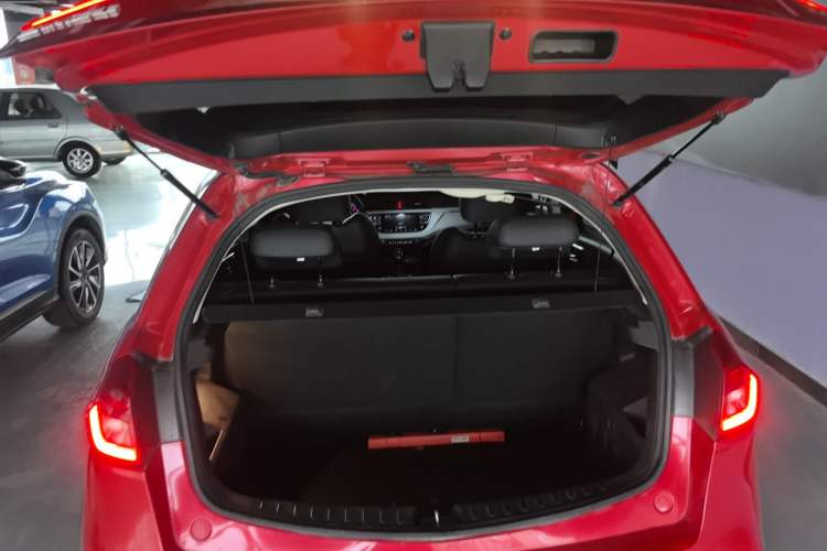 Used Geely Auto Vision X3 2020 1.5L CVT Elite Edition Trunk