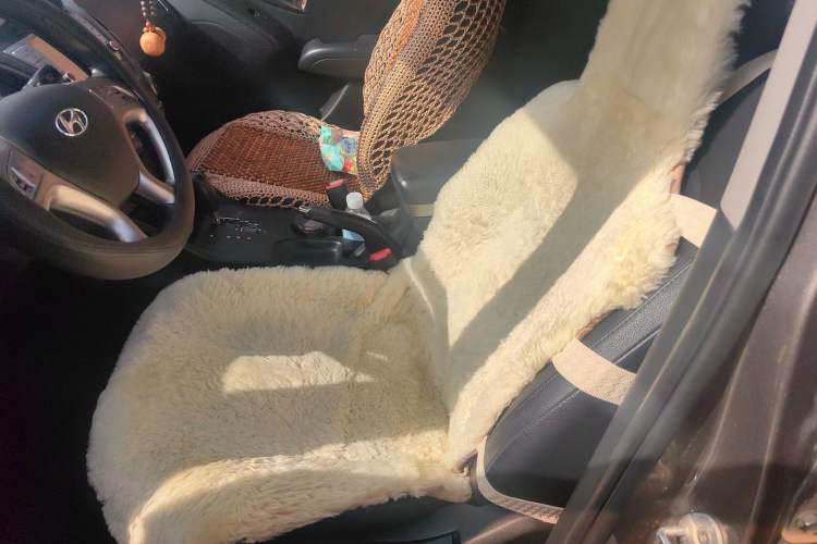 Used Hyundai ix35 2013 2.0L Automatic Two-Wheel Drive Smart GLS China IV Standard
