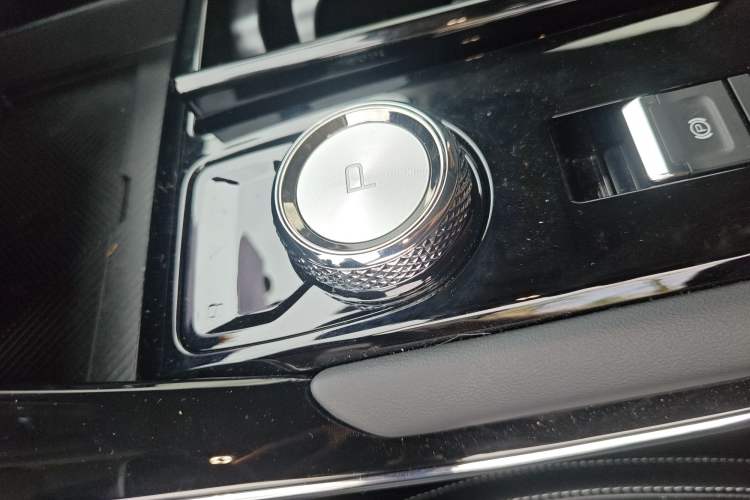 Used Haval H6 2024 1.5T Two-Wheel-Drive Classic Edition