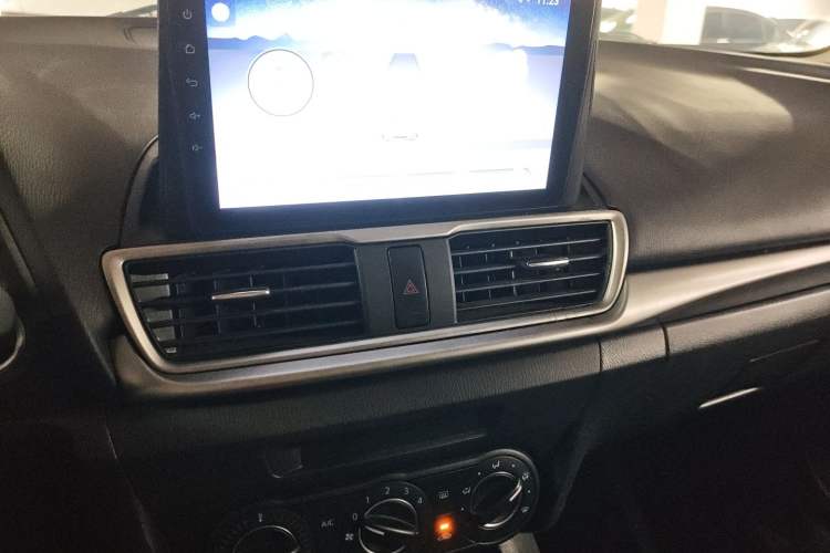 Used Mazda 3 Axela 2017 Sedan 1.5L Automatic Comfort Model Emission Standard China V