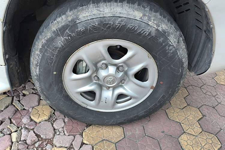 Used Toyota Land Cruiser  Right Front Wheel Hub