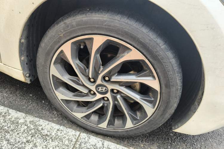 Used Hyundai Elantra (6th Generation / Lingdong) 2019 1.4T Dual-Clutch Xuan Dong · Dynamic Model Right Front Wheel Hub