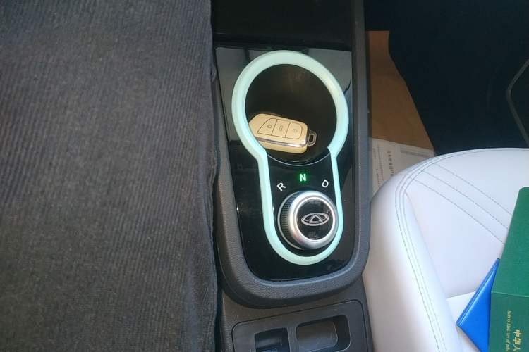 Used Chery QQ Little Ant 2021 200 000 Yuan "Ant Fan" Edition Energized Version NMC Lithium Battery 301 km Gear Lever